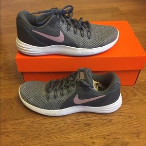 Brand new - women’s Nike running shoes